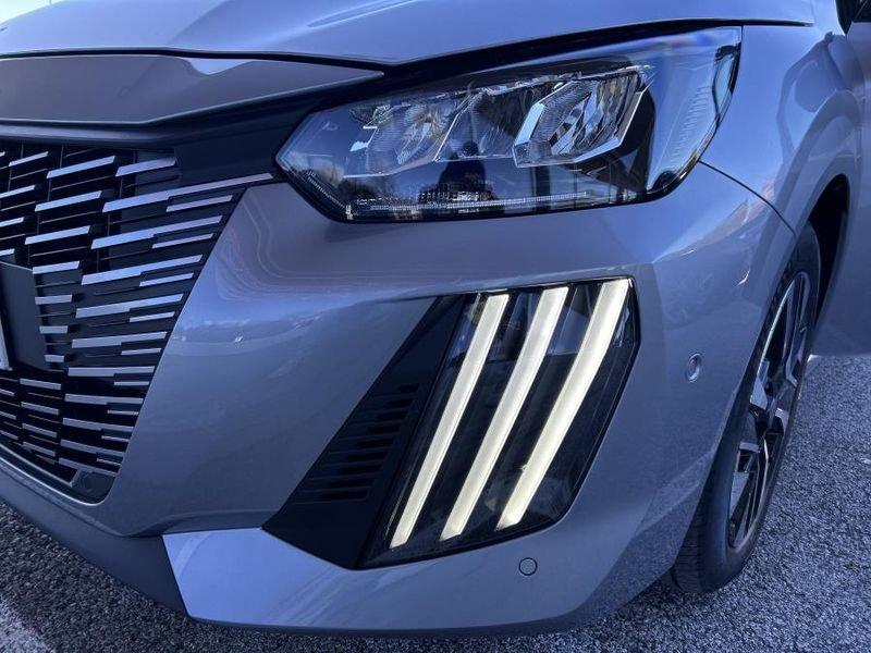 Peugeot 208 PureTech 100cv Allure 5p NAVI + CAMERA 360 GRADI