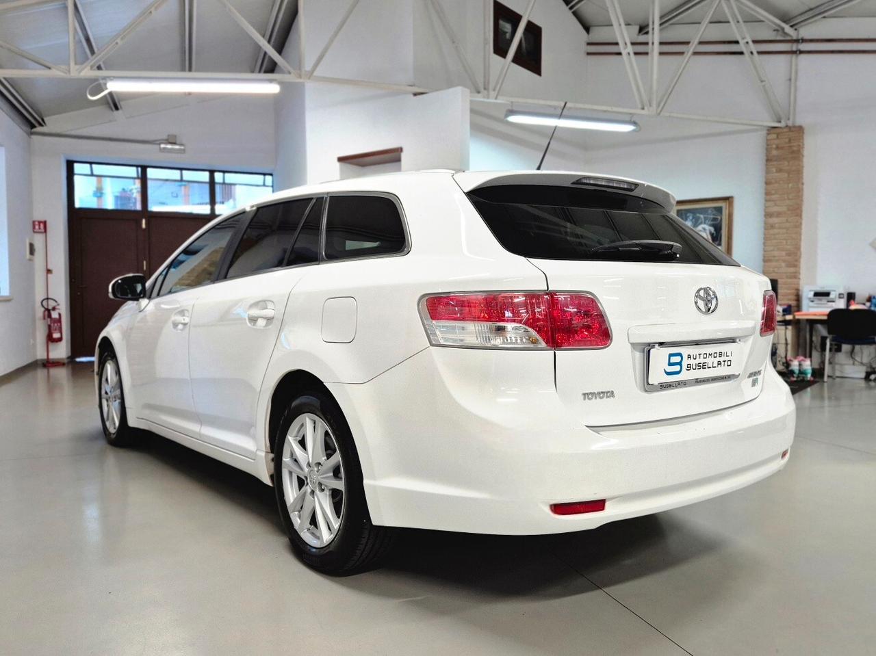 Toyota Avensis 2.0 D-4D Wagon Sol