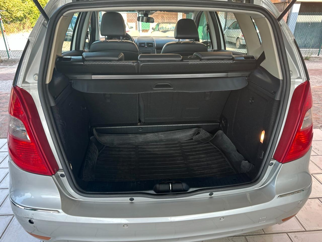 Mercedes-benz A 180 CDI (12 RATE)