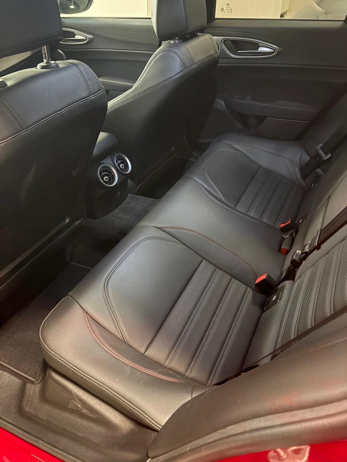 Alfa Romeo Giulia 2.0 Turbo 280 CV Competizione