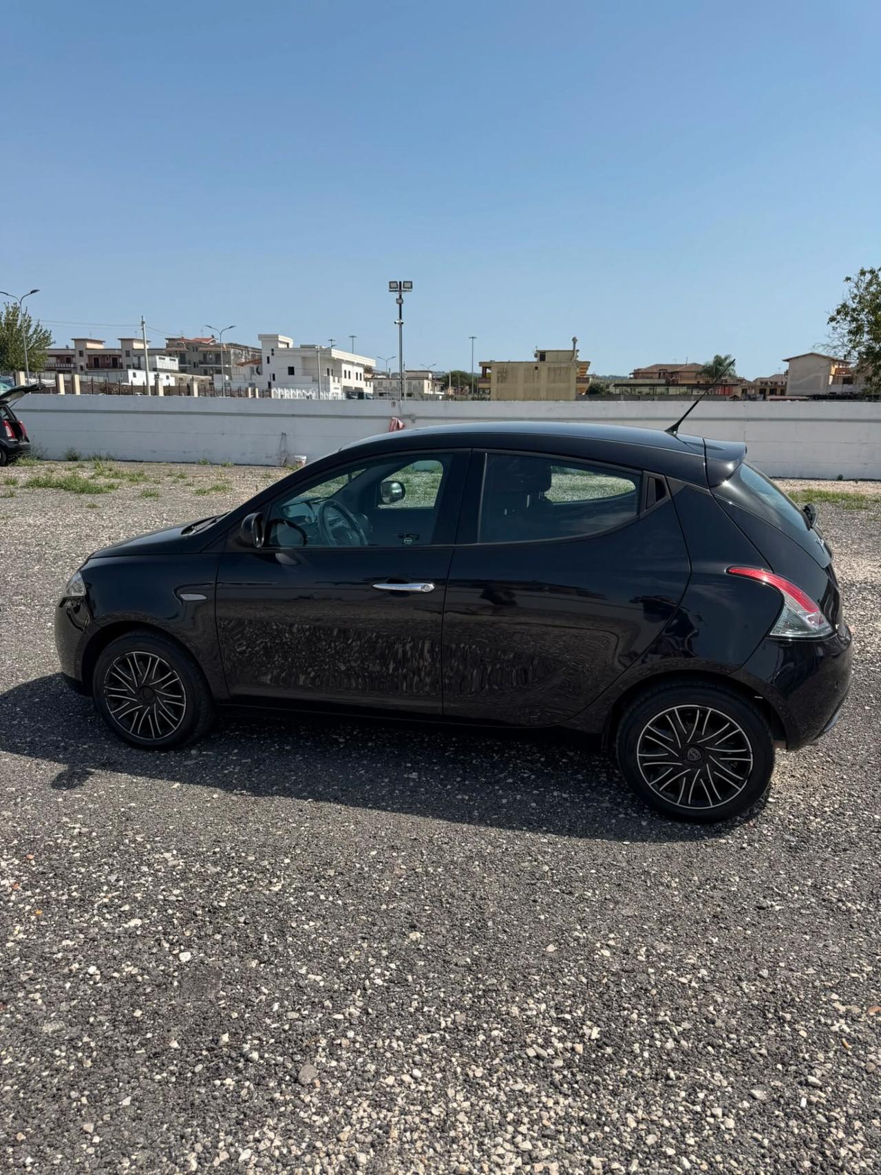 Lancia Ypsilon 1.2 69 CV 5 porte S&S Gold