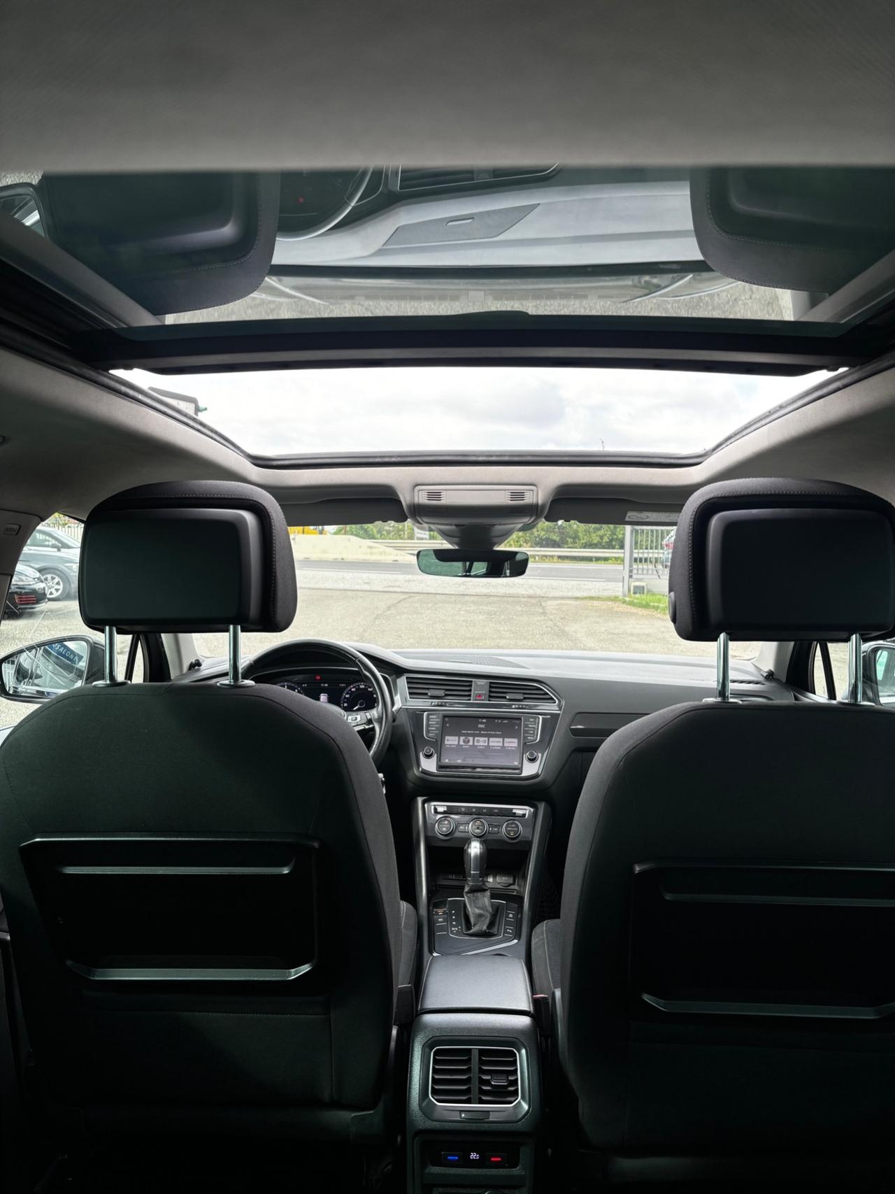 Volkswagen Tiguan 2.0 TDI SCR DSG Executive BlueMotion Technology - 2016