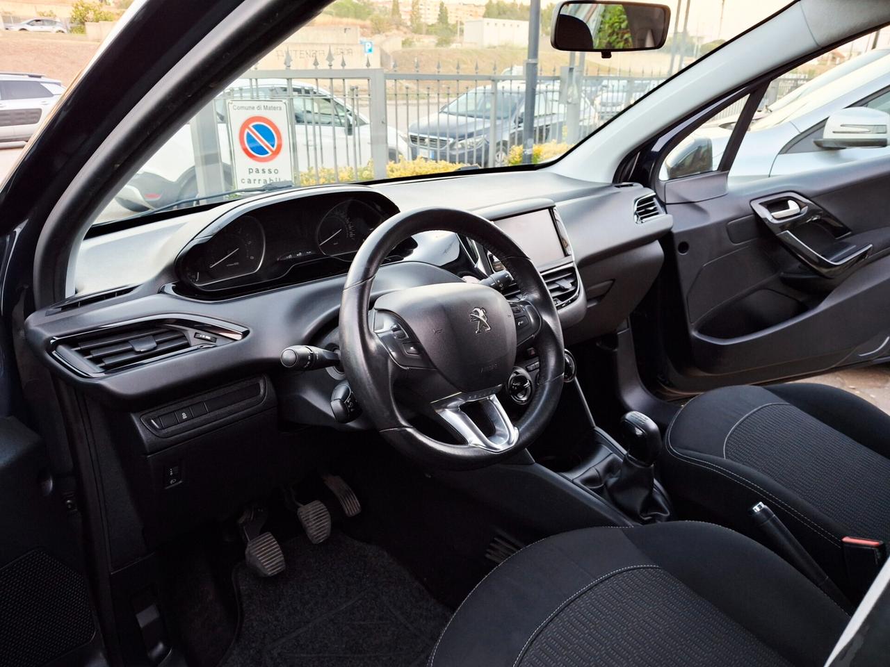Peugeot 208 BlueHDi 75 5 porte Touch