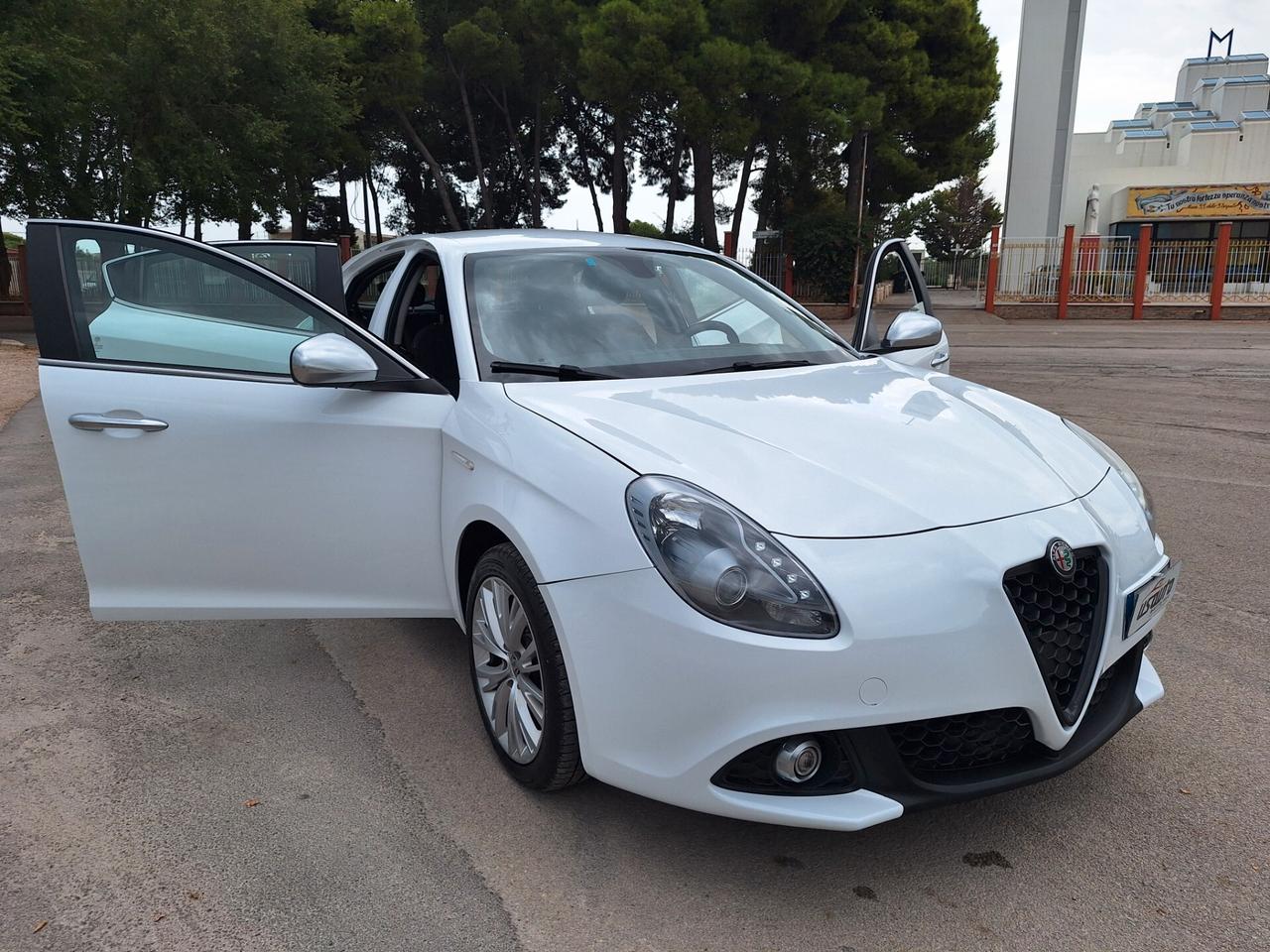 Alfa Romeo Giulietta 1.6 JTDm-2 120 CV Distinctive