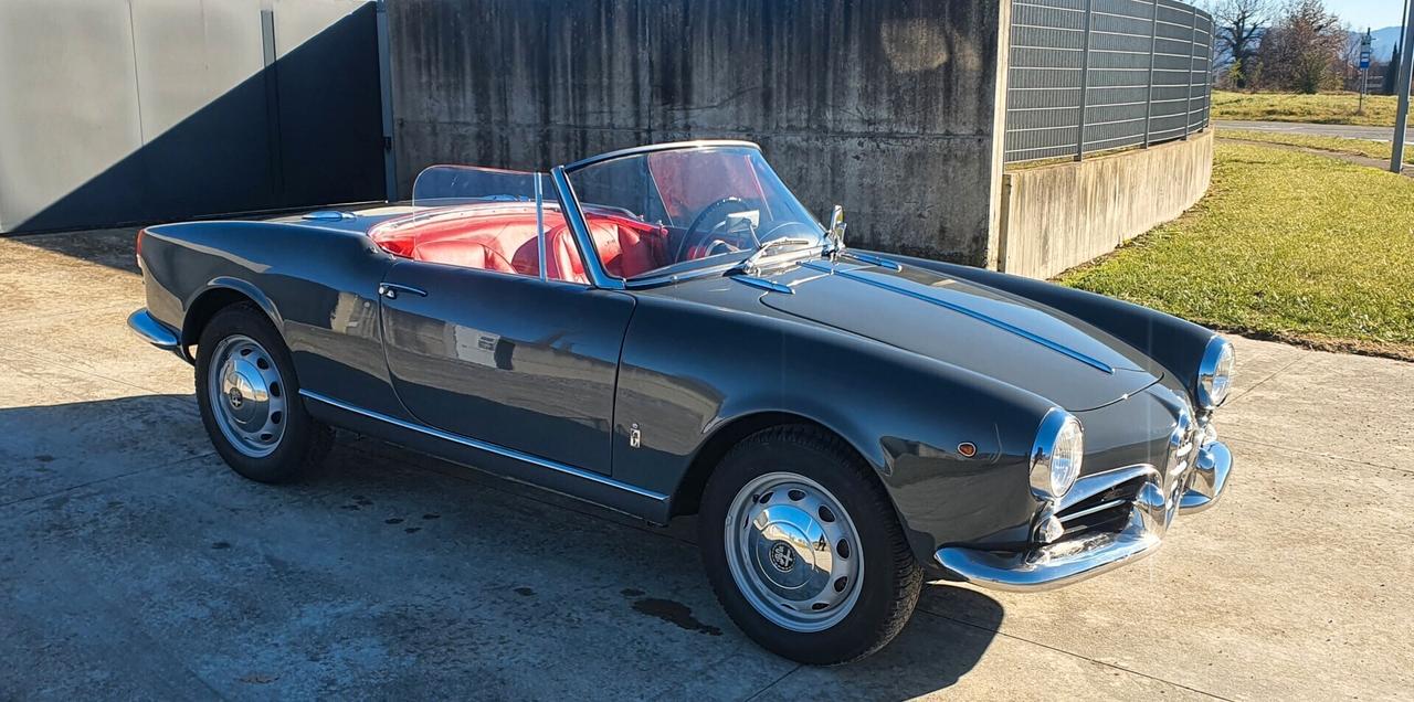 Giulietta Spider PASSO CORTO (750 D)