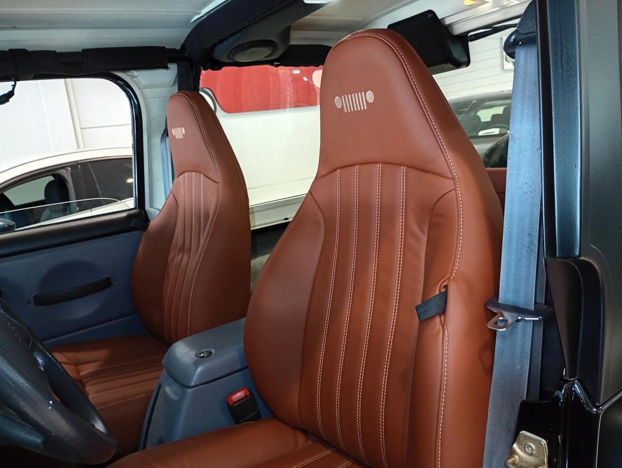 Jeep Wrangler 4.0 cat Hard top (EU)