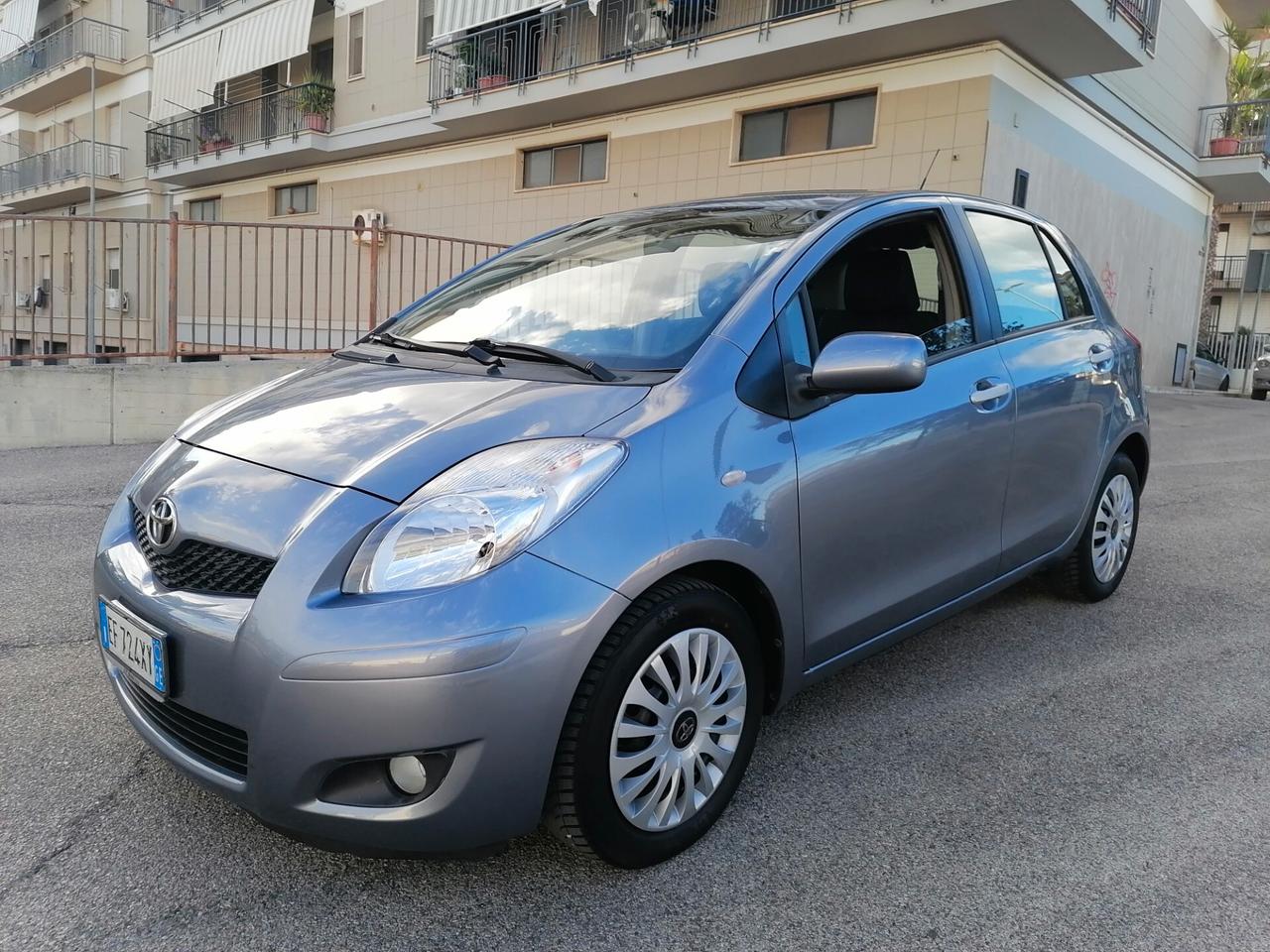 Toyota Yaris 1.4 D-4D DPF 5 porte 2011