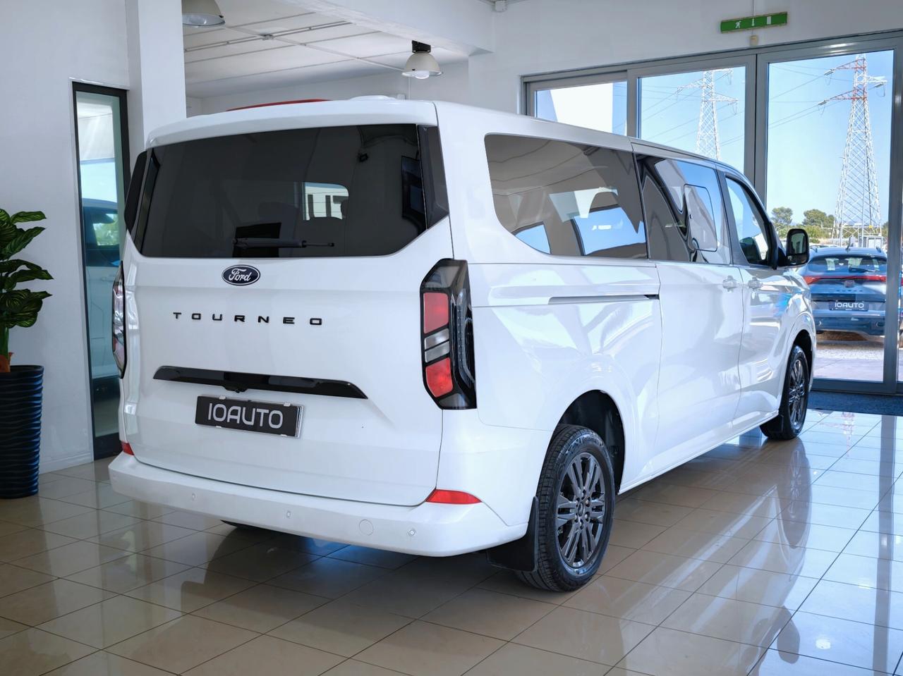Ford Tourneo Custom V710 320 2.0 ecoblue Titanium 2024