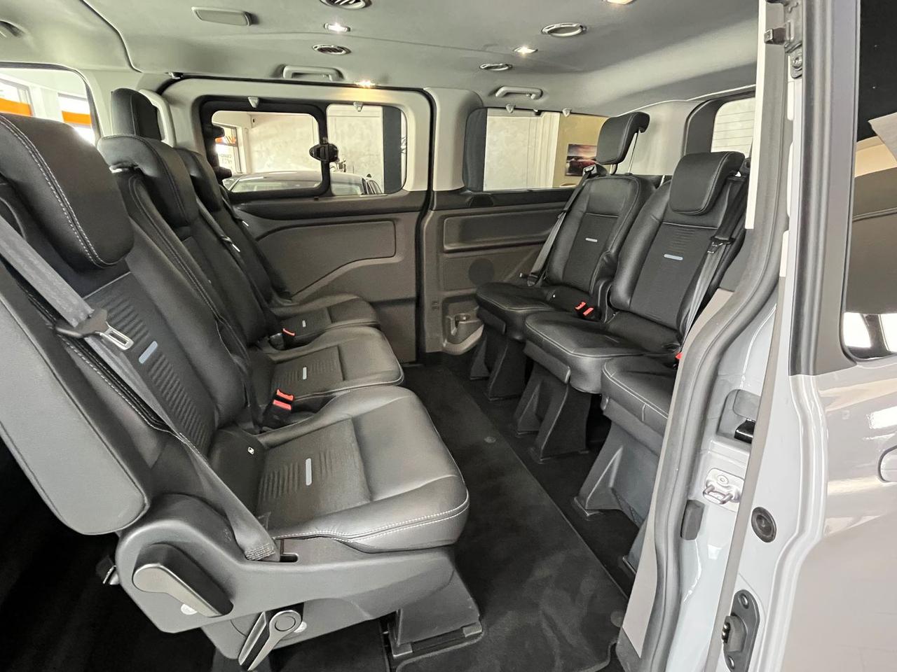 Ford Tourneo Custom 2.0 EcoBlue Active