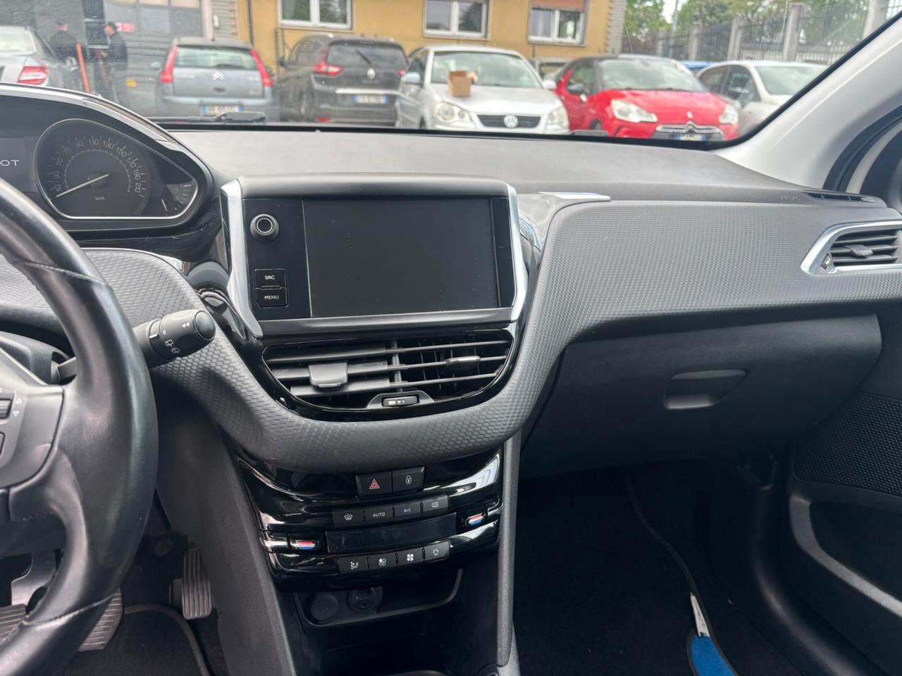 Peugeot 208 PureTech 82 3 porte Allure