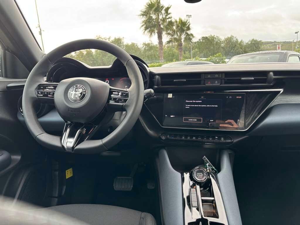 Alfa Romeo Junior 1.2 145 CV Hybrid 2026 KM 0 IVA ESPOSTA Tua a solo 249 Euro al mese