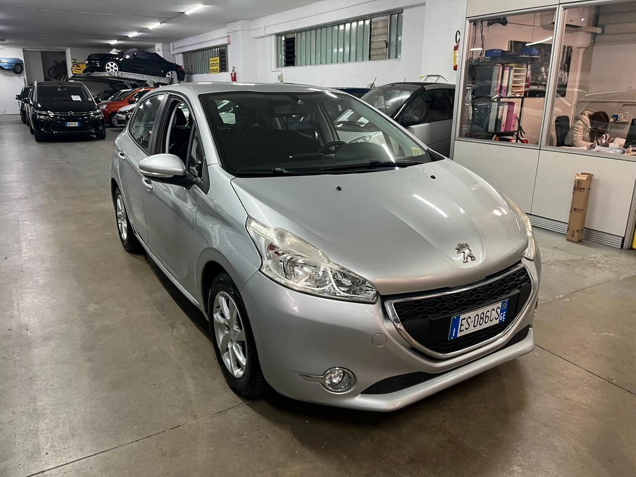 Peugeot 208 1.2 solo 70mila km, 5 porte