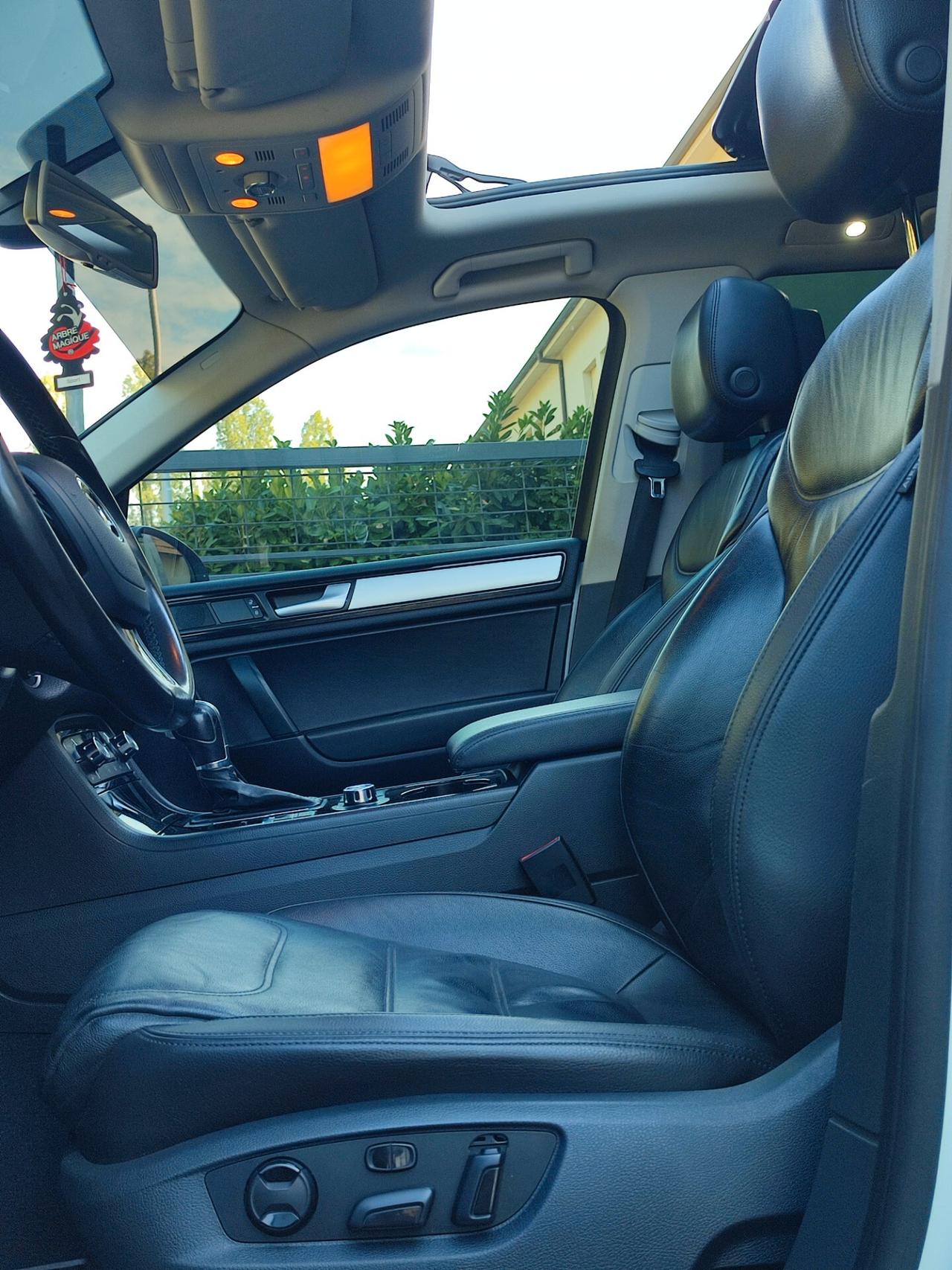 VOLKSWAGEN TOUAREG TDV6 FULL OPT NUOVA IN TUTTO UNICA