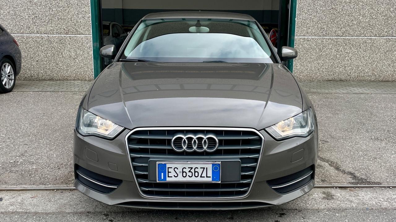 AUDI A3 SPORTBACK 1.6 TDI S-TRONIC AMBITION 110CV - NEOPATENTATI