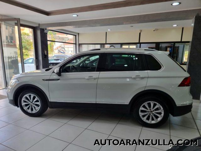 VOLKSWAGEN Tiguan NEW 2.0 TDI 150CV SCR DSG Life - Fari a Led