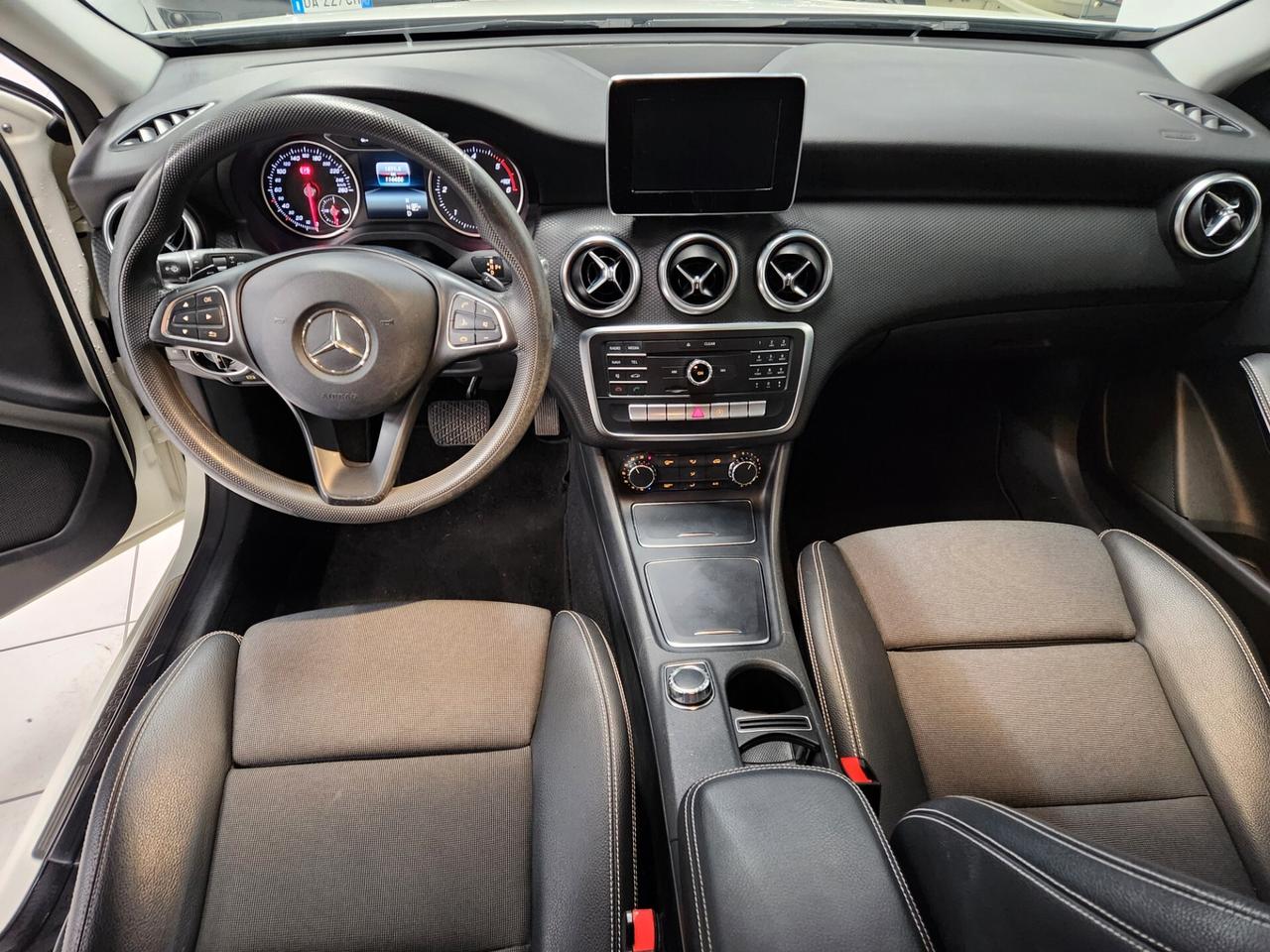 Mercedes-benz A 180 d Automatica Sport Neopatentati