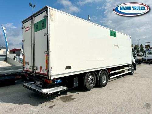 IVECO STRALIS 360, cassa isotermica con sponda retrattile, 2015, km 450.000