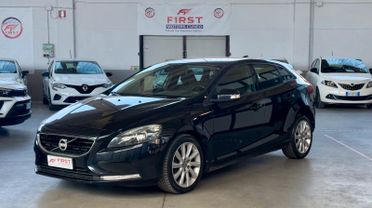 Volvo V40 D2 1.6 Summum