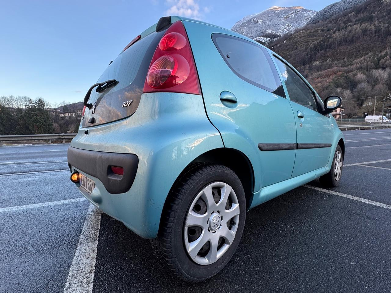 Peugeot 107 1.0 68CV 5p. Allure - Berlina 2 volumi