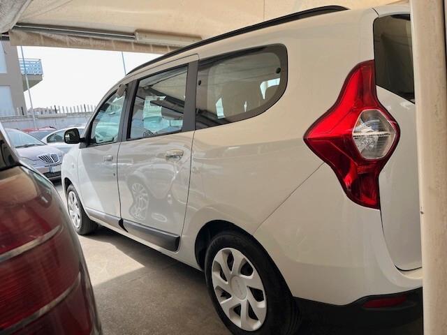 DACIA LODGY IMPIANTO A GAS CASA MADRE! 7 POSTI !