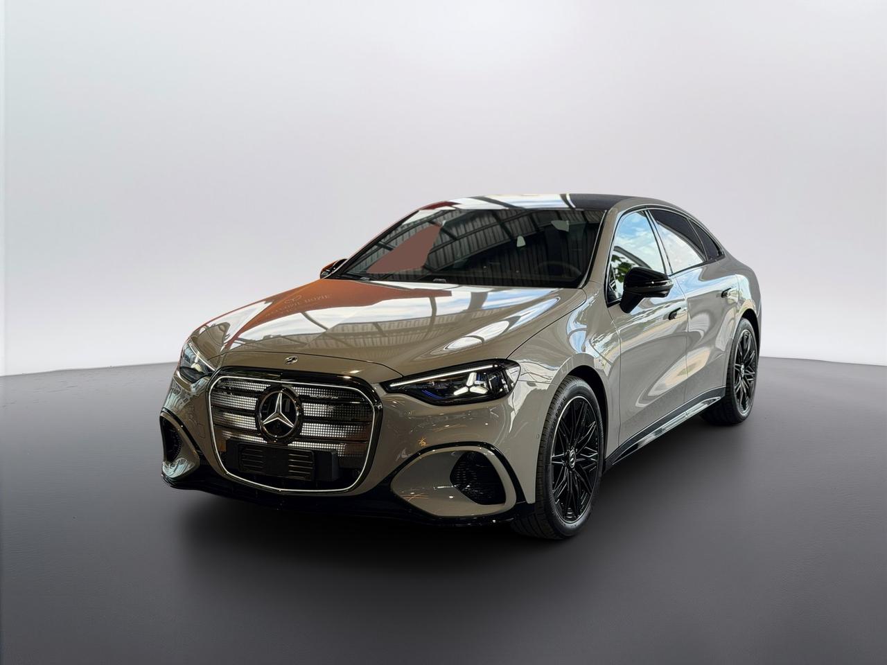 Mercedes-Benz C 400 4MATIC con tecnologia EQ