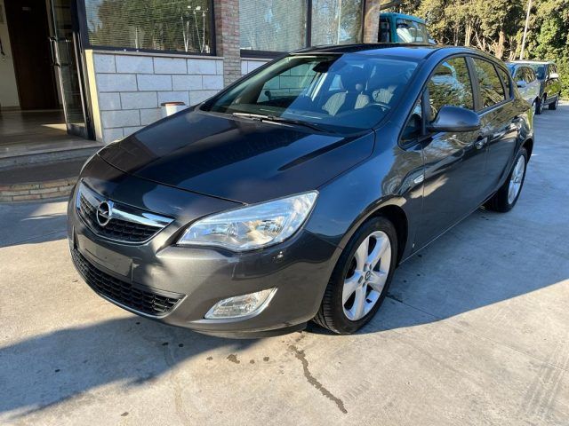 OPEL Astra 1.3 CDTI 95CV S&amp;S 5 porte Cosmo