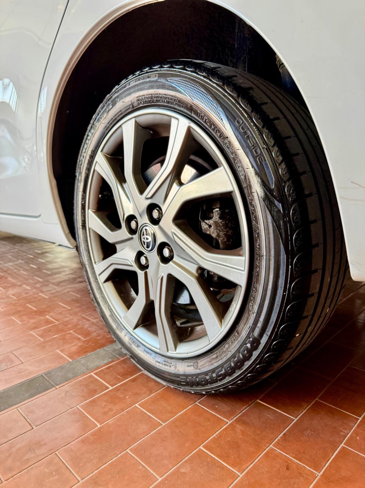 Toyota Yaris 1.3 5 porte Lounge