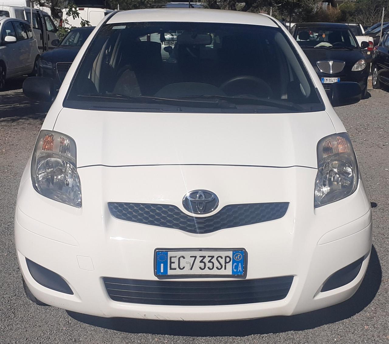 Toyota Yaris 2010 - 1.4 D-4D LB AUTOMOBILI