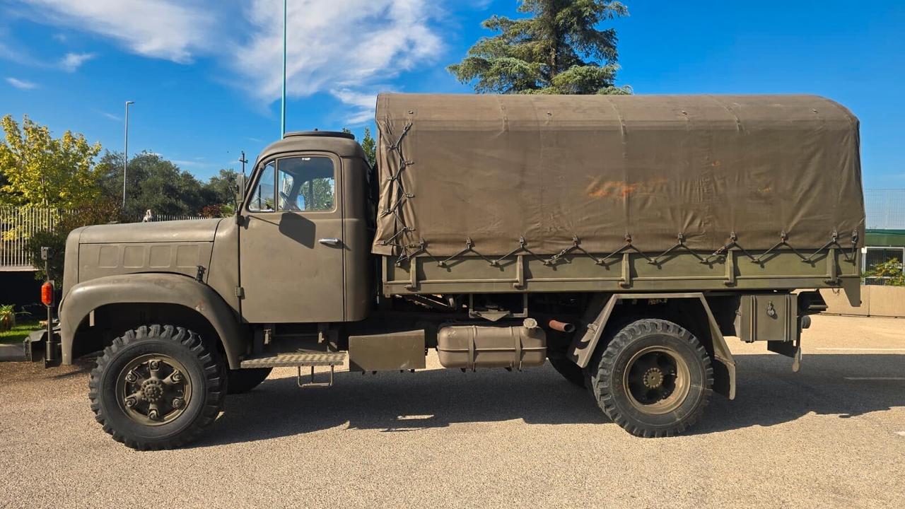 Saurer Berna 1976