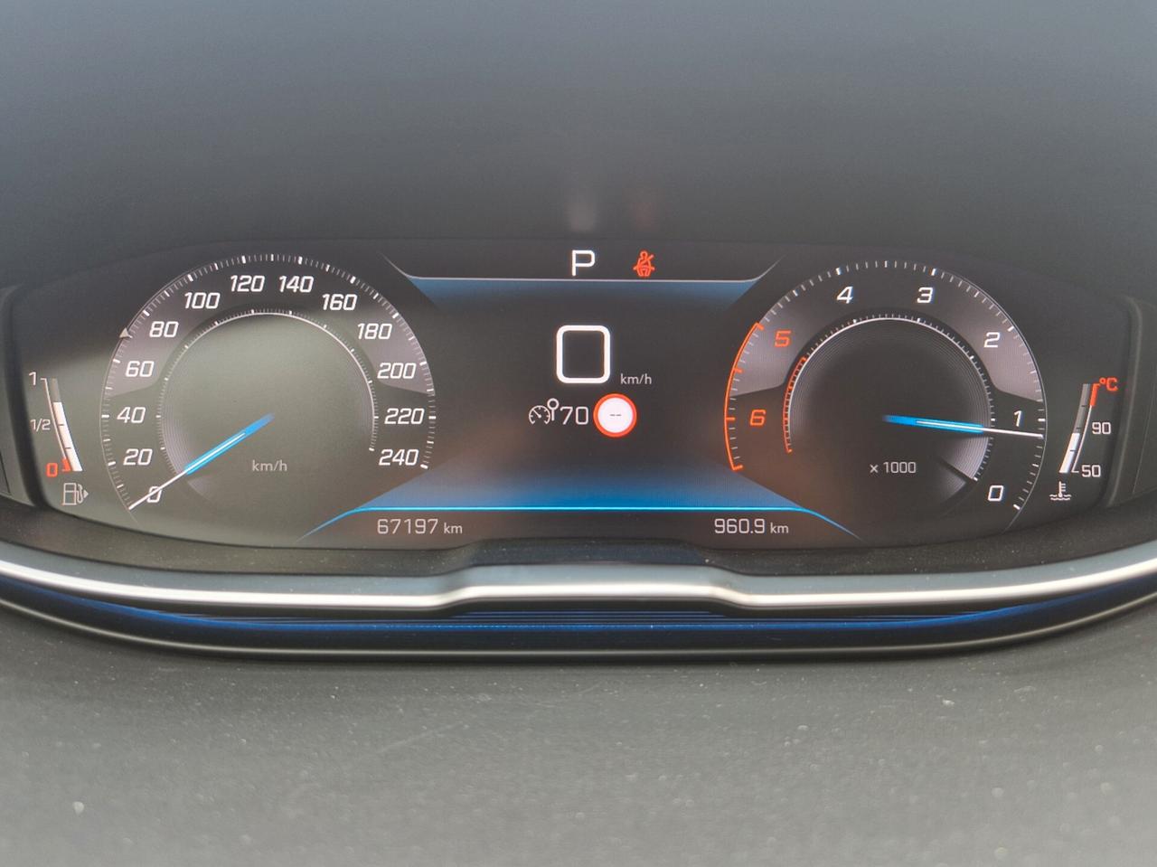 Peugeot 3008 1.5 130CV "67.200 km" AUTOMATICA, Carplay, Telecamera 360