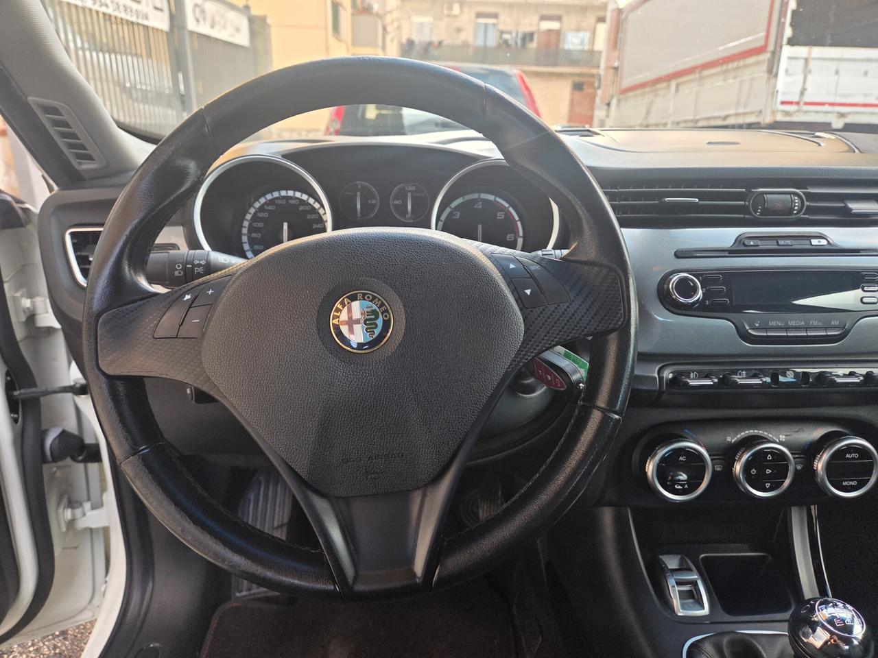 ALFA GIULIETTA 2.0 JTDM 140 CV ANNO 2012 KM CERT