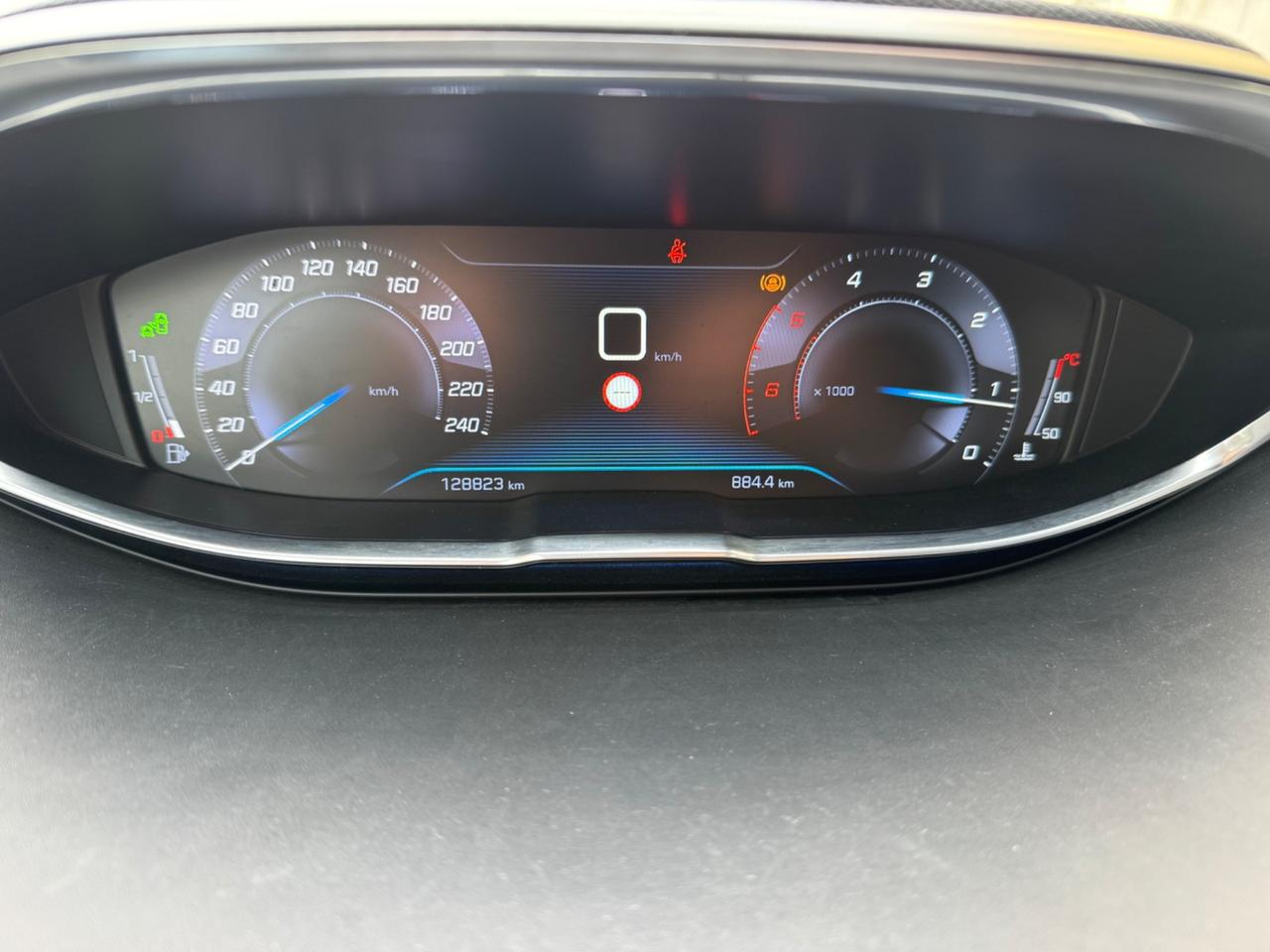 Peugeot 3008 BlueHDi 130 S&S Allure pack manuale