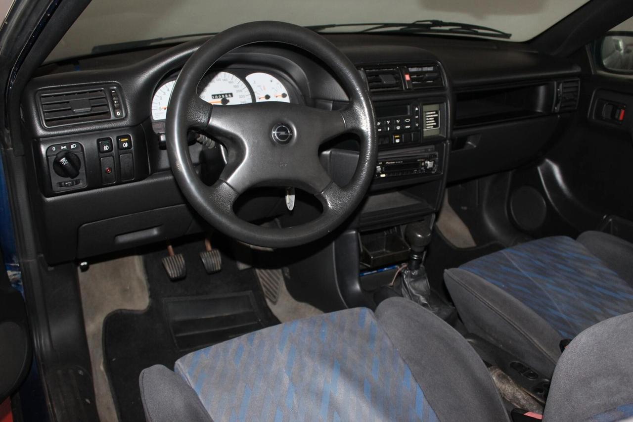 Opel Calibra 2.0i 16V cat