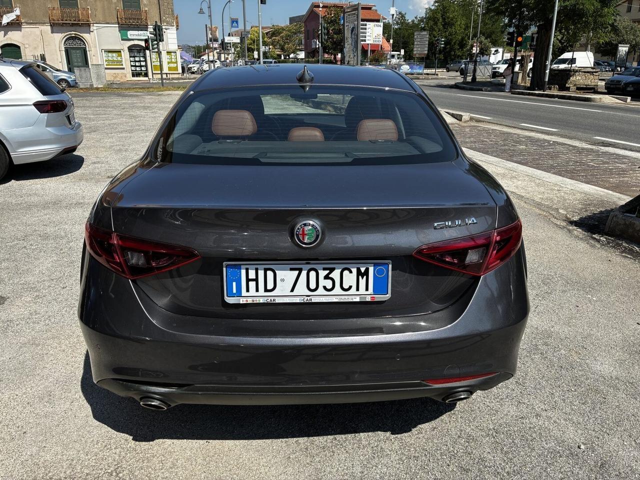 Alfa Romeo Giulia AT8 180cv cambio automatico