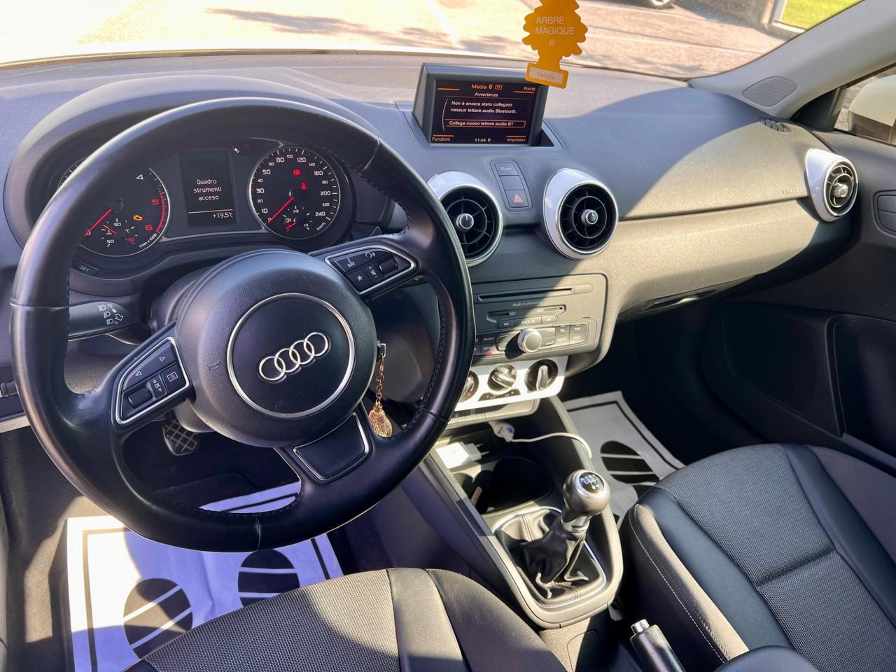 Audi A1 1.6 TDI Ambition sline