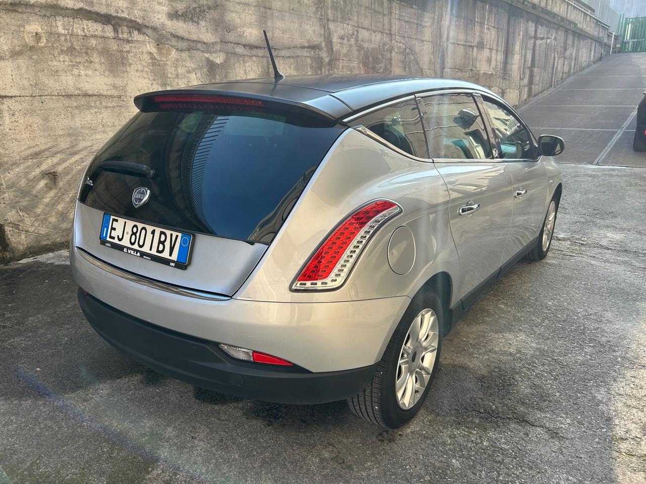 Lancia Delta 1.6 MJT DPF 105 CV Gold