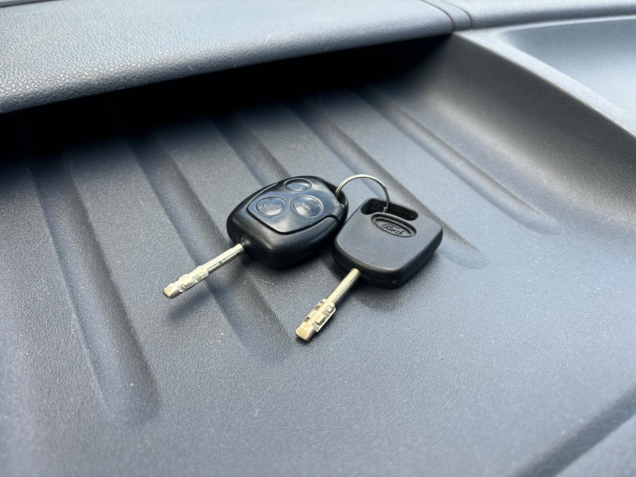 Ford Transit Connect Tourneo 1.8 TDCi 90CV GANCIO TRAINO