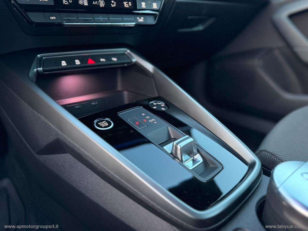 AUDI A3 SPB 30 g-tron S tronic Business Adv.