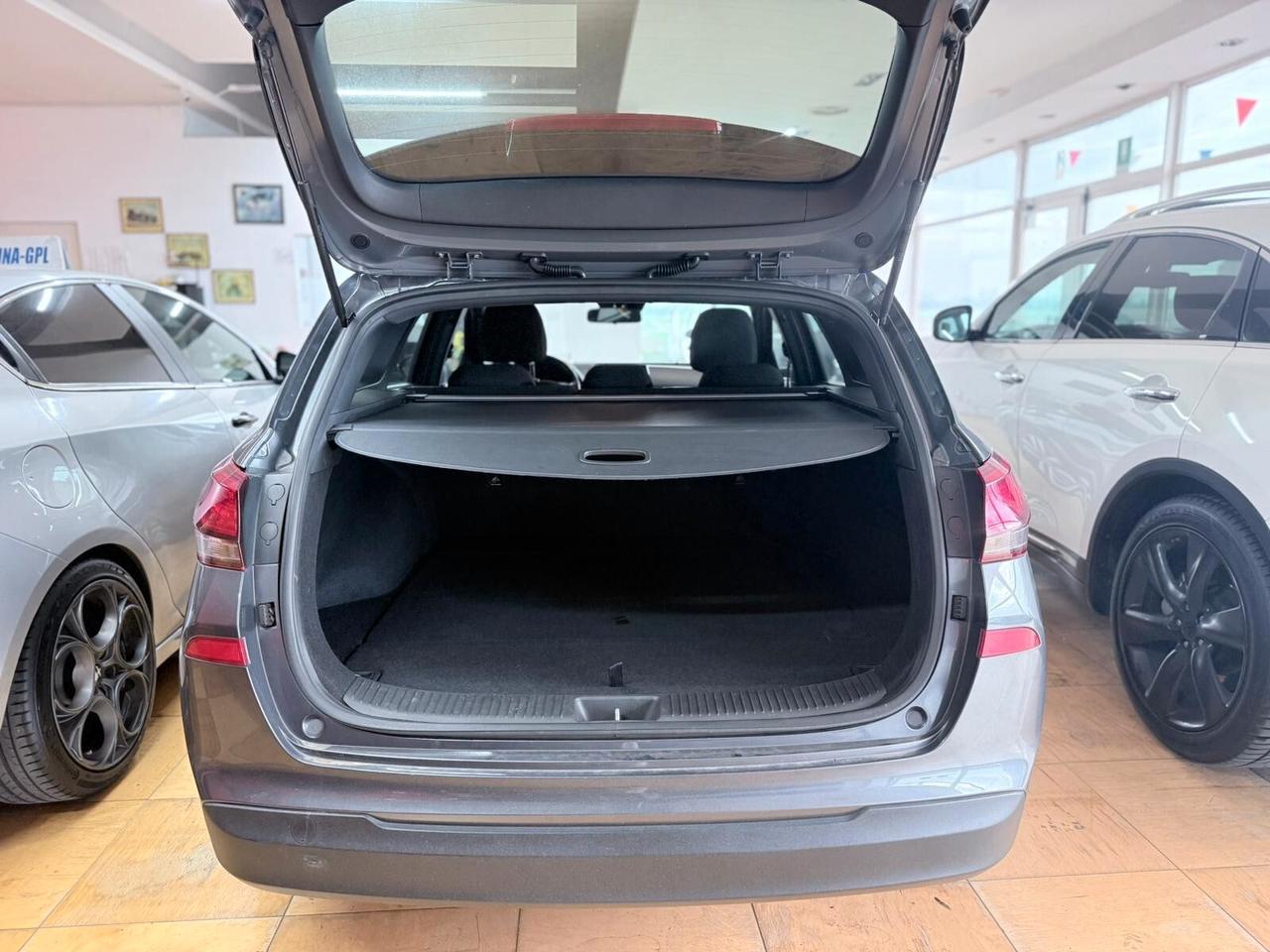 Hyundai i30 sw 1.6 CRDi 2019 top