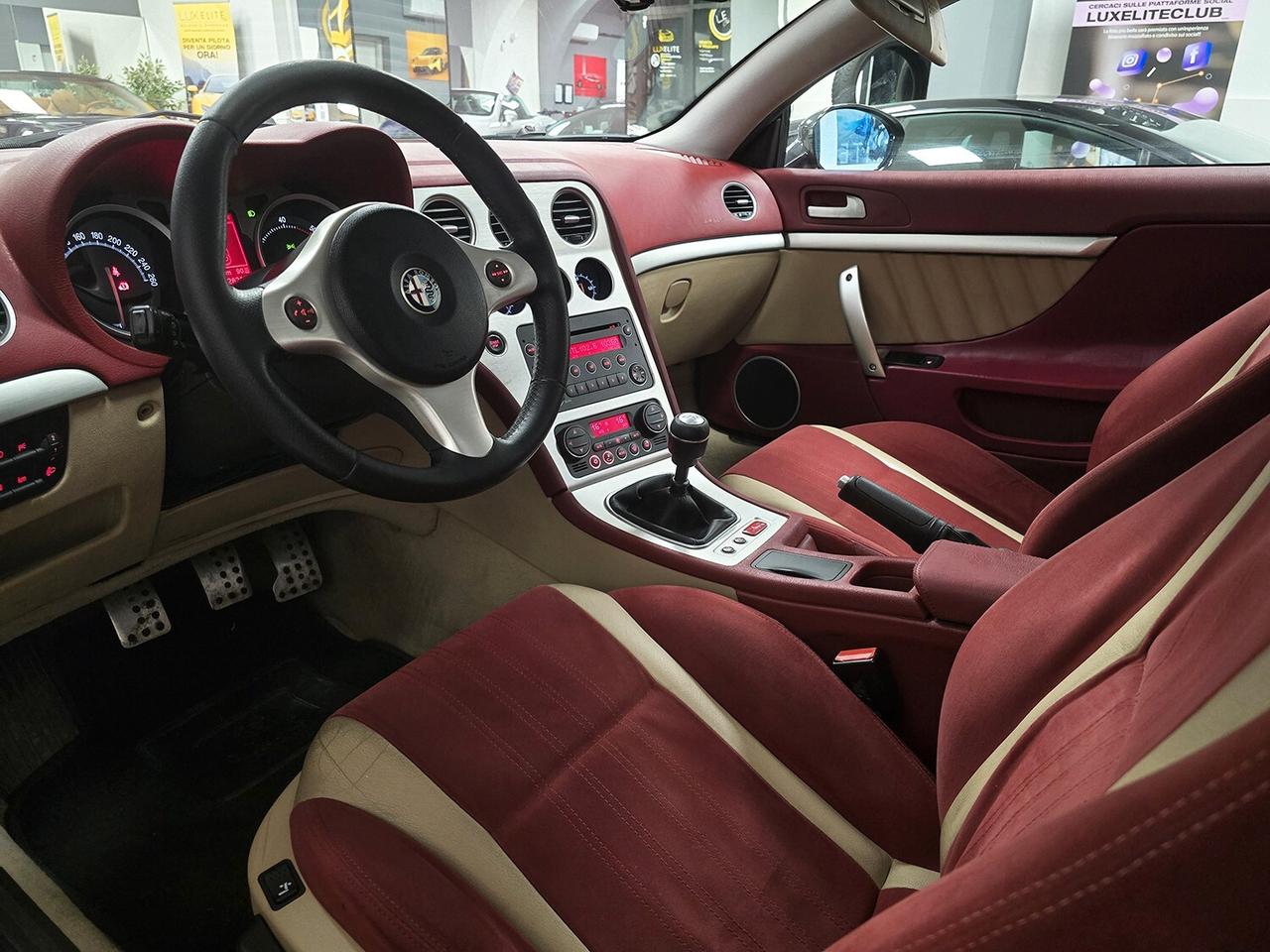 Alfa Romeo Brera 2.4 jtdm Sky Window 200cv_DISTRIBUZIONE+VOLANO+FRIZIONE_FATTURE_GARANZIA 12 MESI_ALCANTARA_SKY VIEW