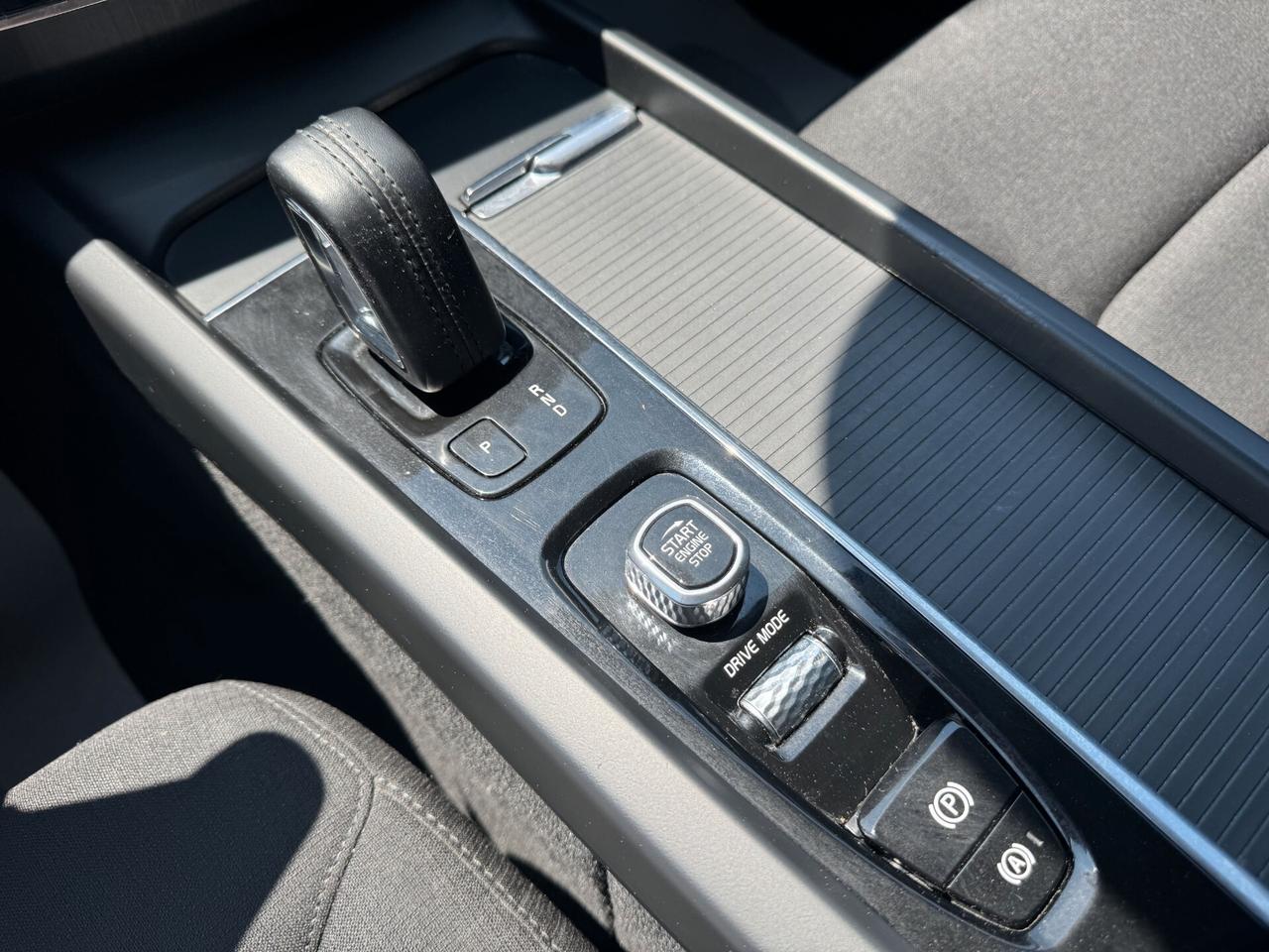 Volvo XC60 B4 AWD Diesel-Hybrid Momentum