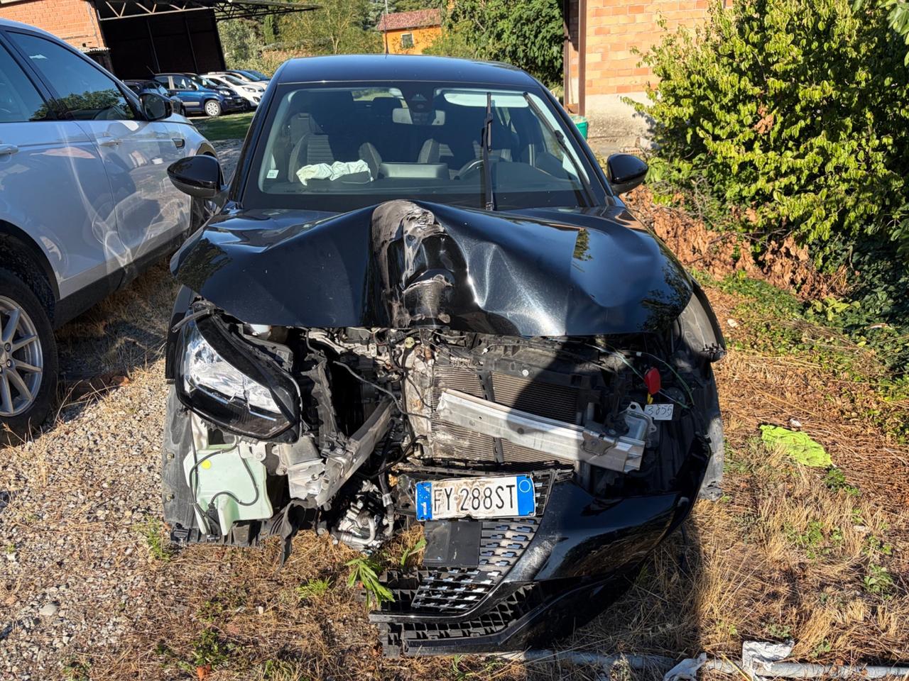 Peugeot 208 PureTech 1.2 65MILA KM INCIDENTATA