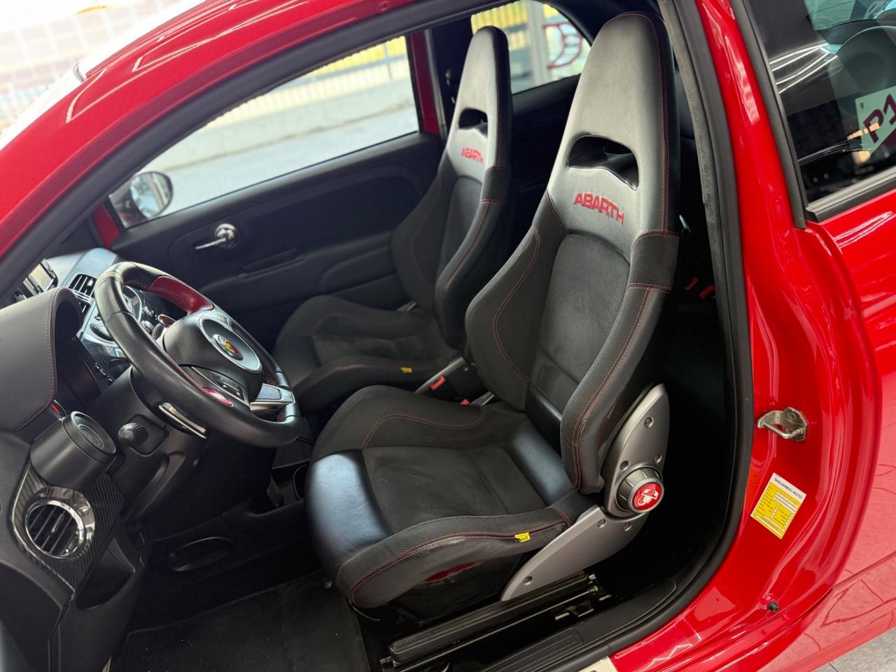 Abarth 695 ABARTH 695 TRIBUTO FERRARI 1.4 TURBO T-JET SERIE NUMERATA