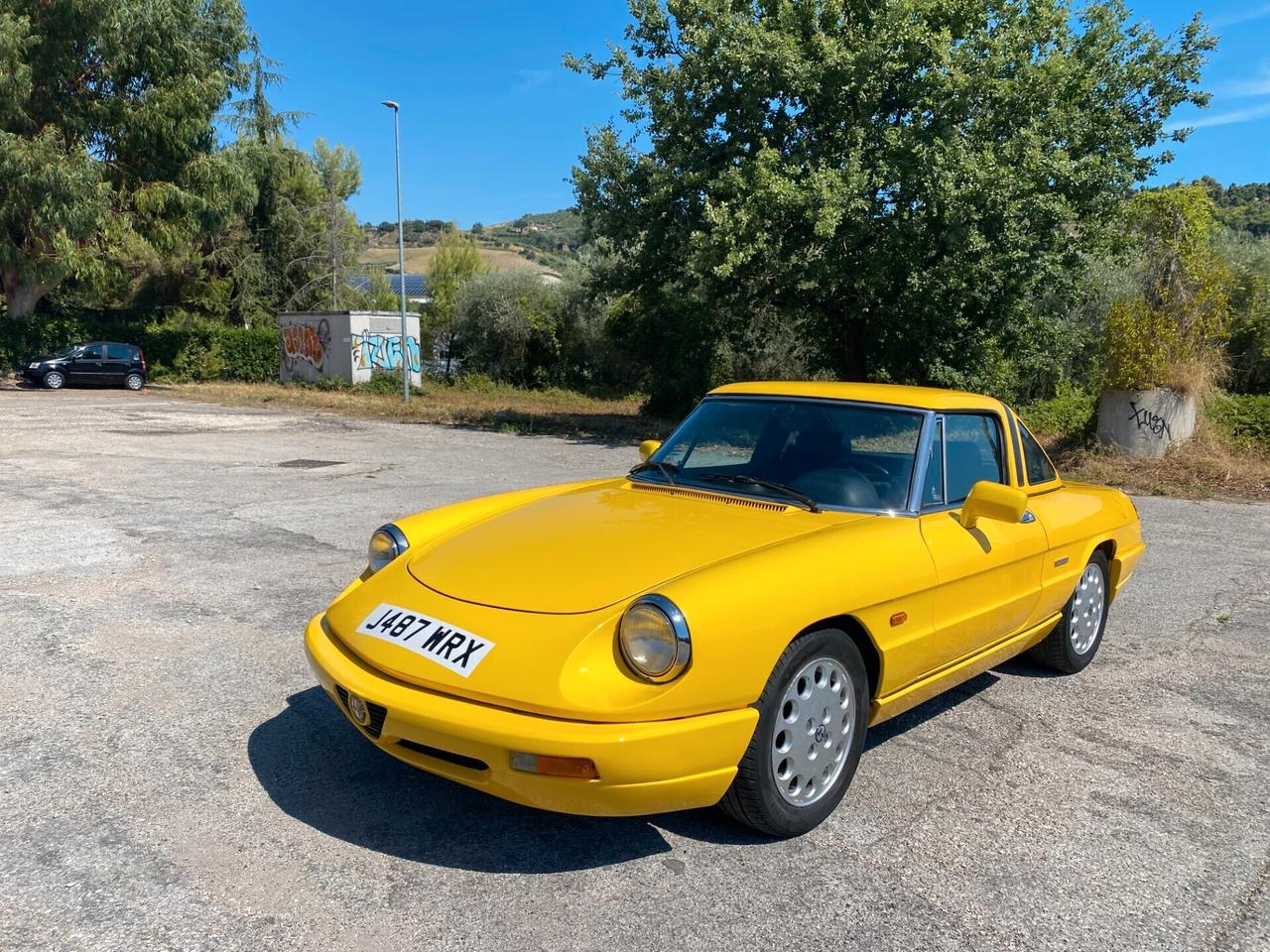 Alfa Romeo DUETTO SPIDER