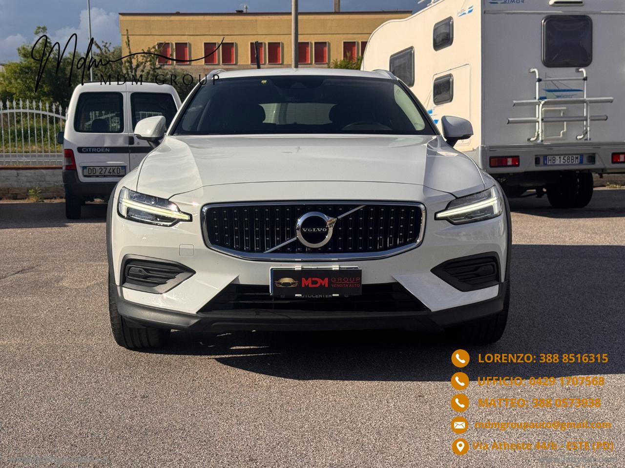 VOLVO V60 Cross Country B4
