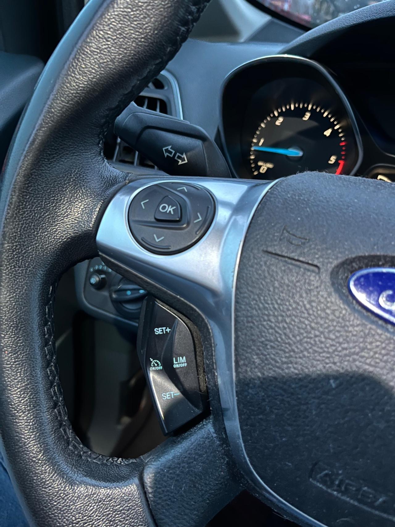 Ford C-Max 1.6 TDCi 115CV Titanium - ok neopatentati