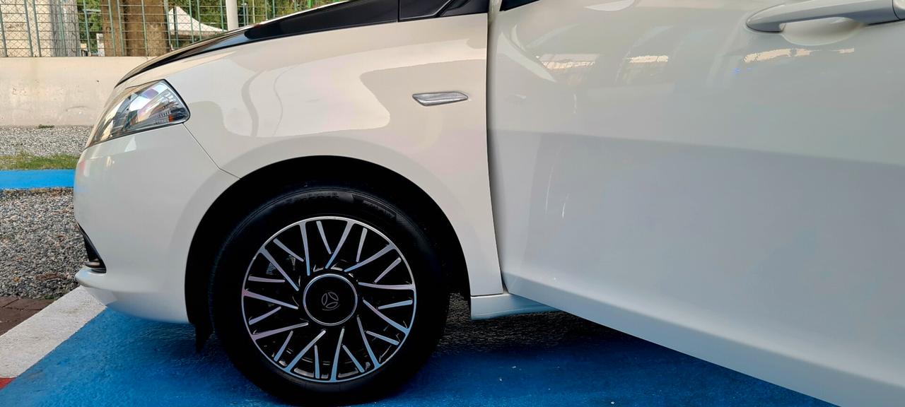 LANCIA YPSILON 1.2 BENZINA G.P.L DI CASA KM 71 MILA