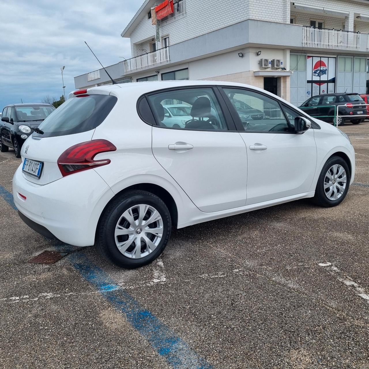 Peugeot 208 BlueHDi 75 S&S 5 porte Active