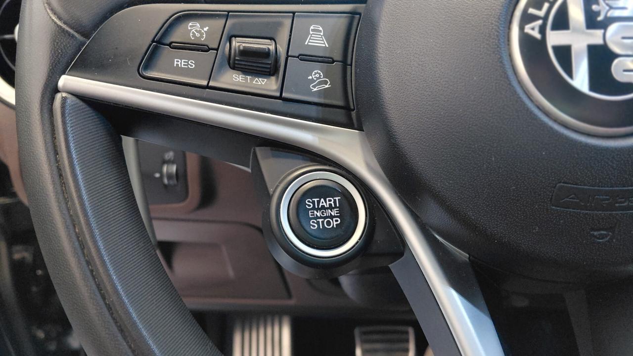 Alfa Romeo Stelvio 210 CV AT8 Q4 Unicopr Uff Italia