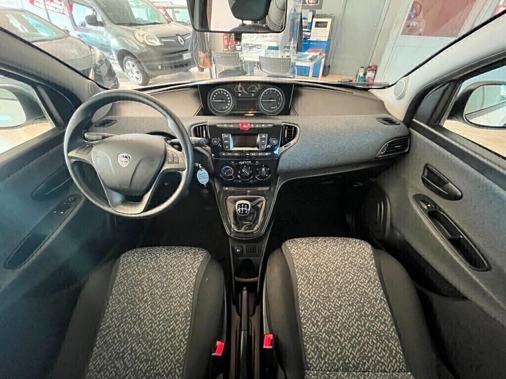 Lancia Ypsilon 0.9 YwinAir Metano Ecochic Elefantino 85 Cv 5p